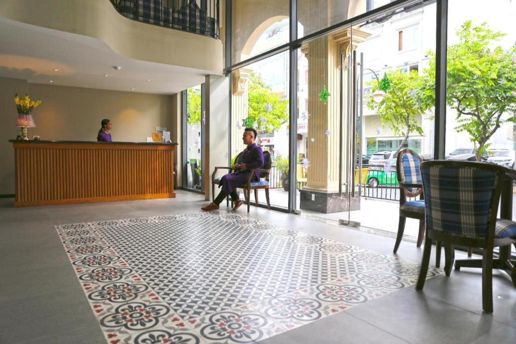 Bizu Royal Hotel Хошимин Экстерьер фото