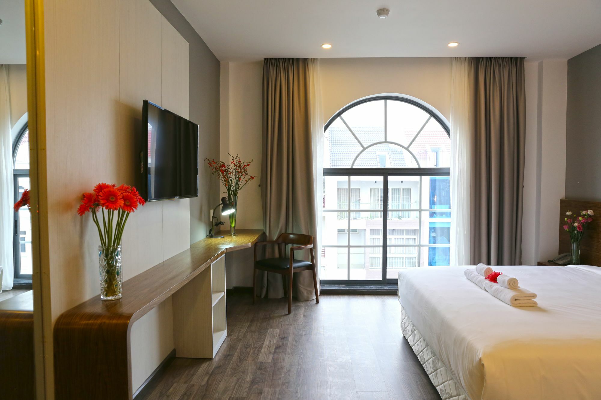 Bizu Royal Hotel Хошимин Экстерьер фото